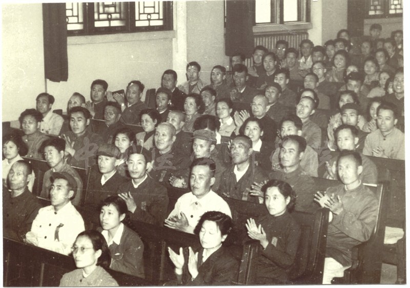 首屆工會大表大會代表_副本.jpg 首屆工會大表大會代表_副本.jpg