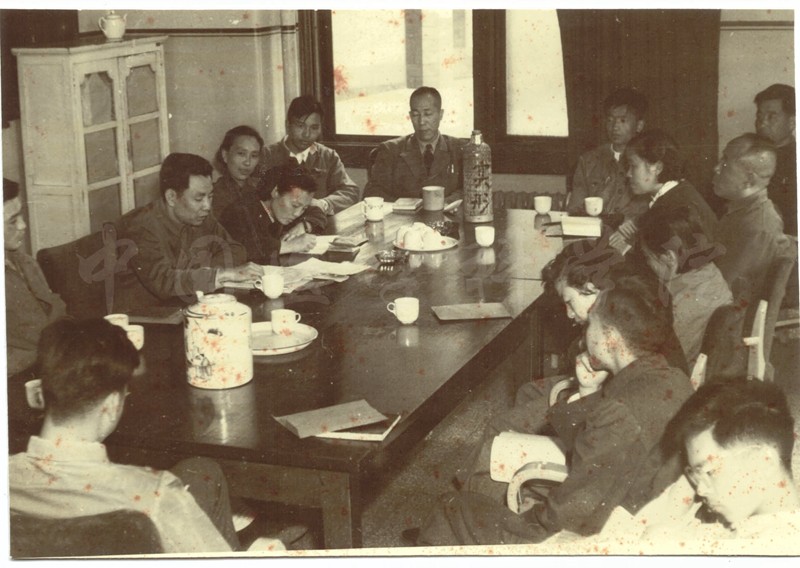 首屆工會代表大會分組討論_副本.jpg 首屆工會代表大會分組討論_副本.jpg