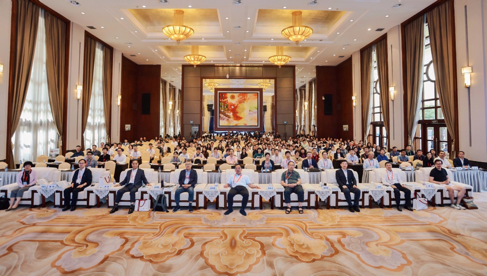 合影.jpg 合影.jpg