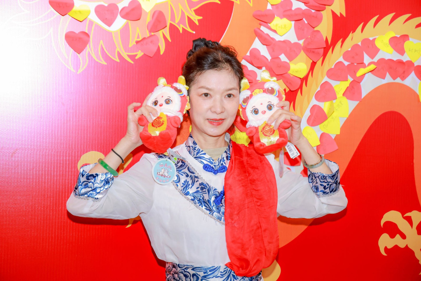 簽到花絮2.jpg 簽到花絮2.jpg