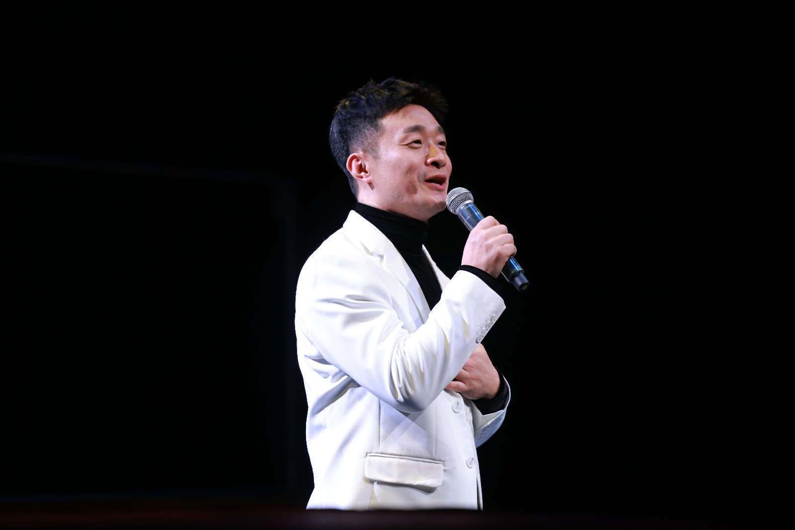 馬正濤老師演唱.jpg 馬正濤老師演唱.jpg