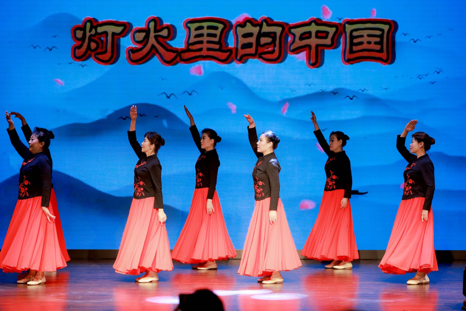 4.燈火里的中國.jpg 4.燈火里的中國.jpg